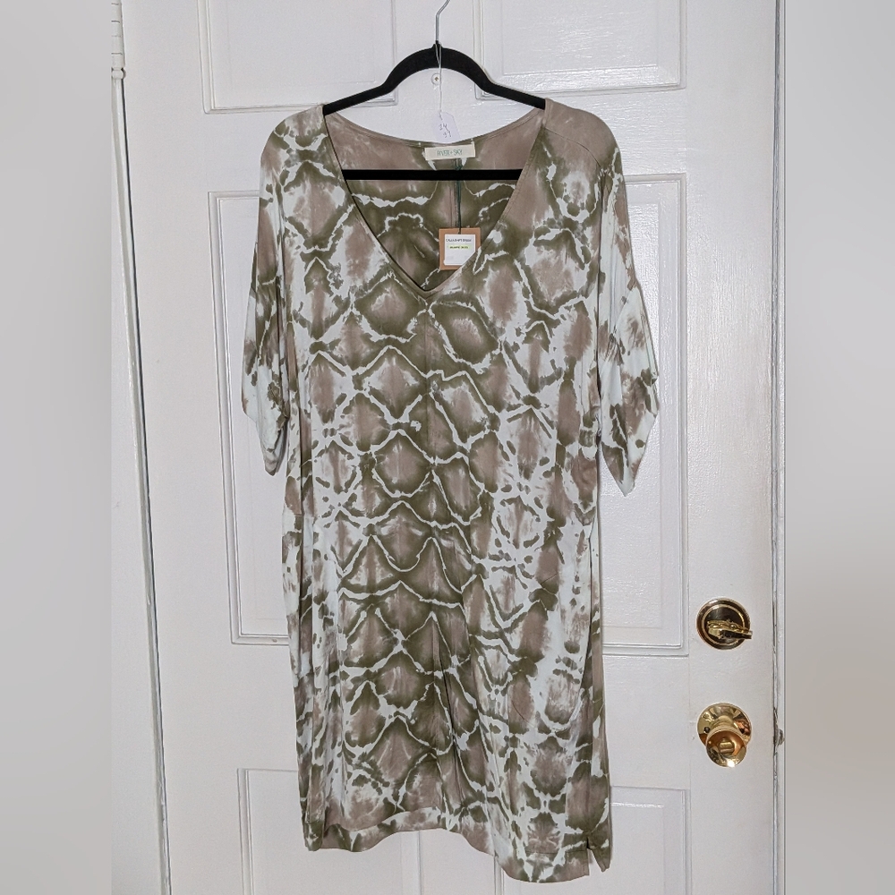 River + Sky Calla Shift Dress Medium Green Tie Dye V-Neck Pockets Rayon Boho - Picture 2 of 4